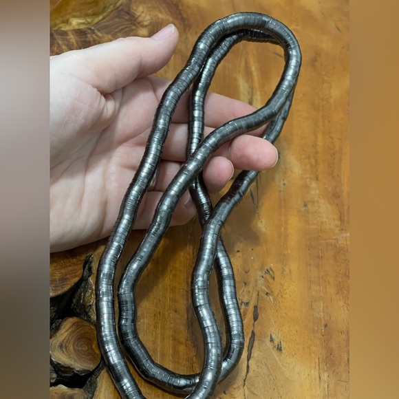 Vintage Bending Gunmetal Tone Jewelry, Snake
necklace, choker, bracelet, art NEW - Picture 11 of 12